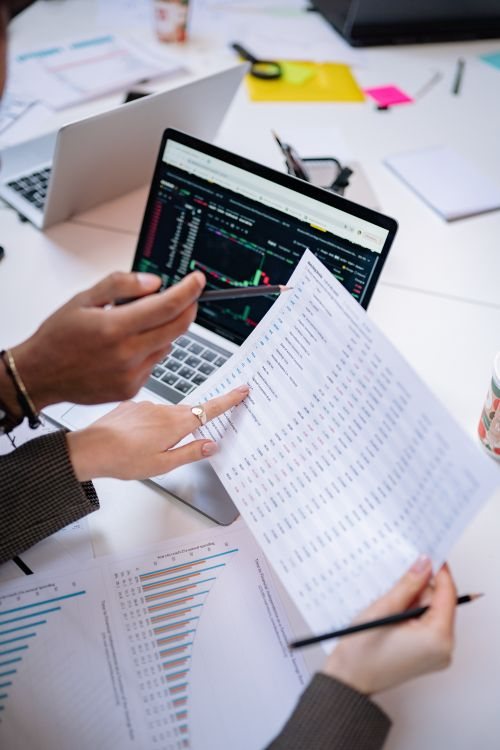 A sheet analyzing data.